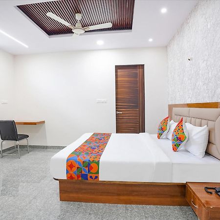 Fabhotel Platinum Palace - Nr Magadi Main Road Bangalore Eksteriør bilde