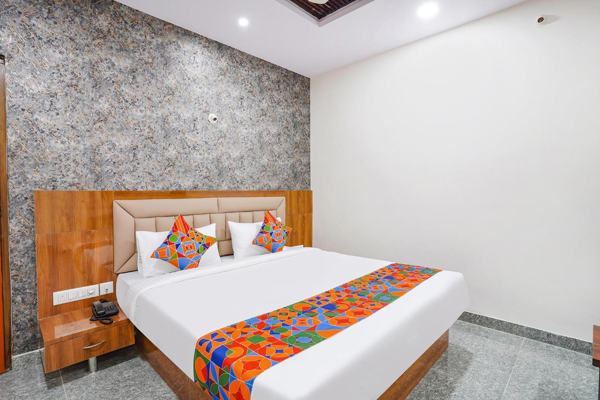 Fabhotel Platinum Palace - Nr Magadi Main Road Bangalore Eksteriør bilde