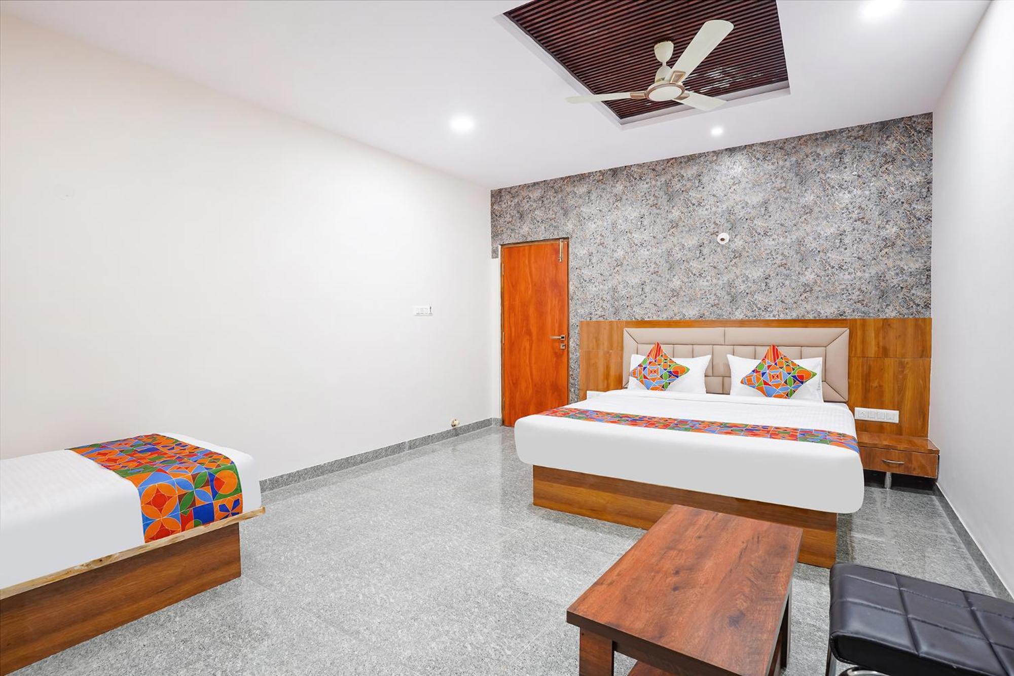 Fabhotel Platinum Palace - Nr Magadi Main Road Bangalore Eksteriør bilde