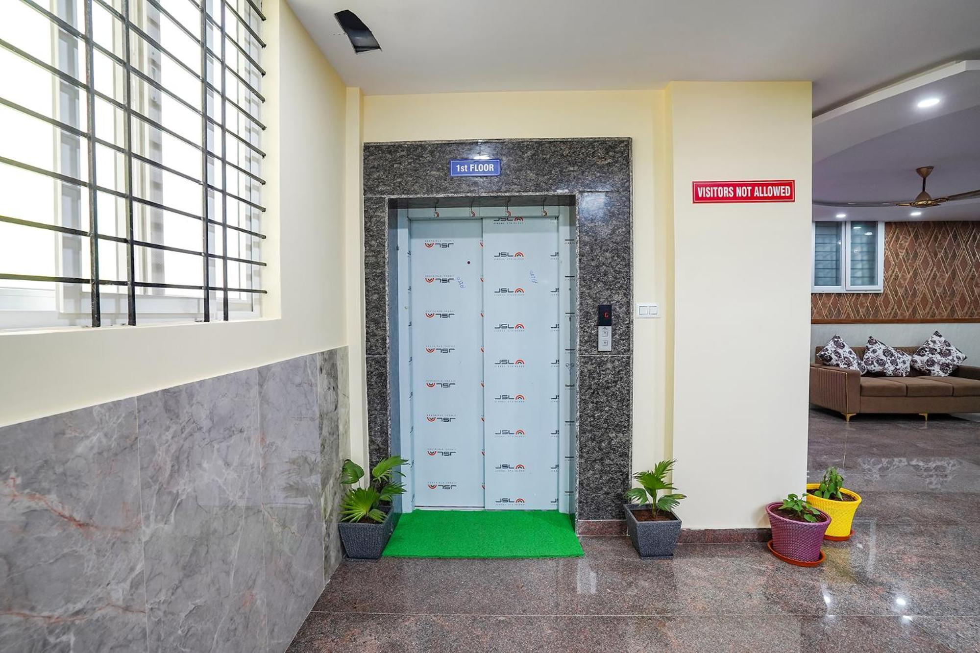 Fabhotel Platinum Palace - Nr Magadi Main Road Bangalore Eksteriør bilde