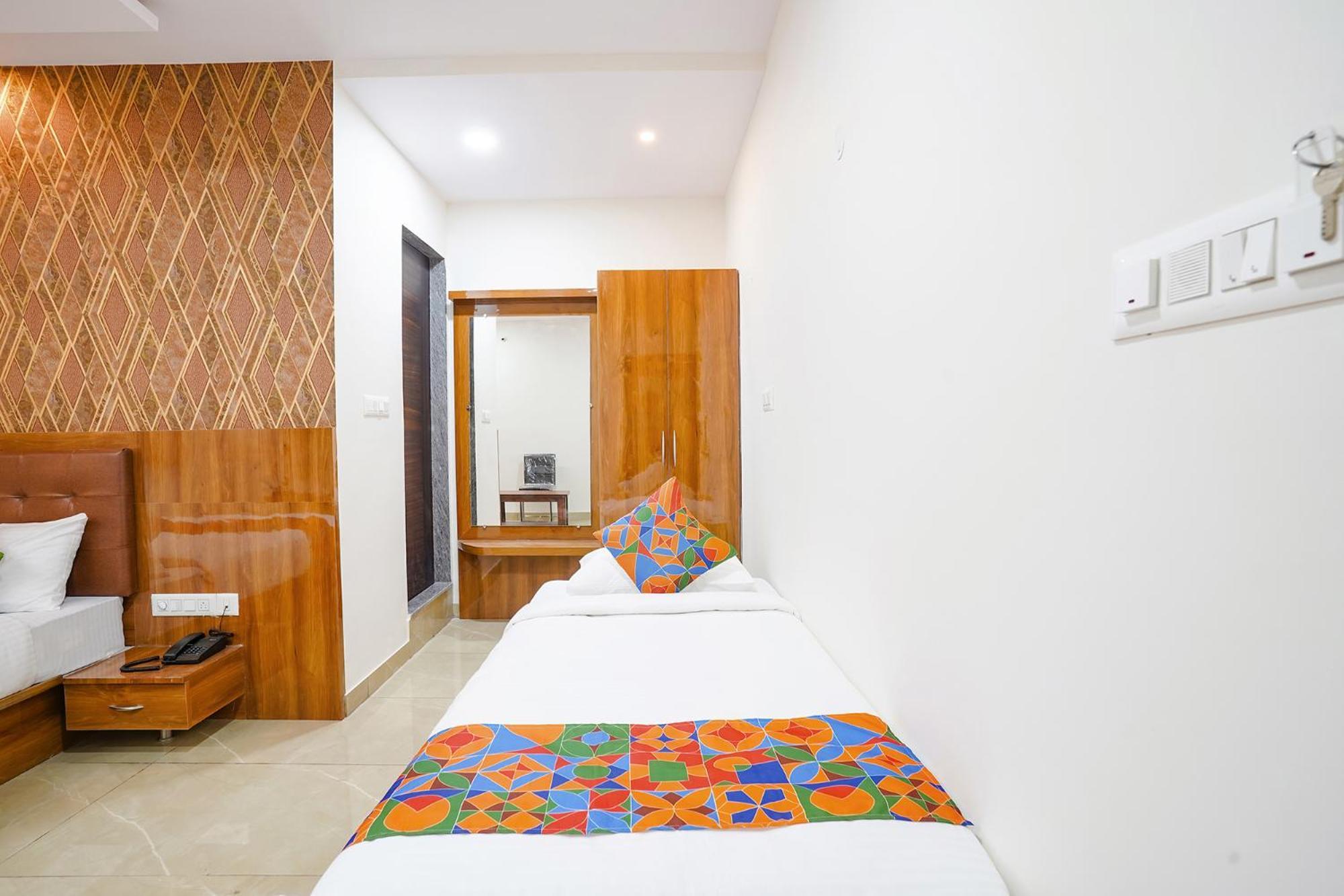 Fabhotel Platinum Palace - Nr Magadi Main Road Bangalore Eksteriør bilde
